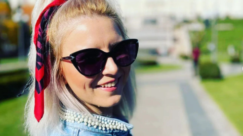 По повеќе од 10 години меѓународно патување, одлучив дека моите приказни заслужуваат да бидат споделени со светот Hristina Mitreska